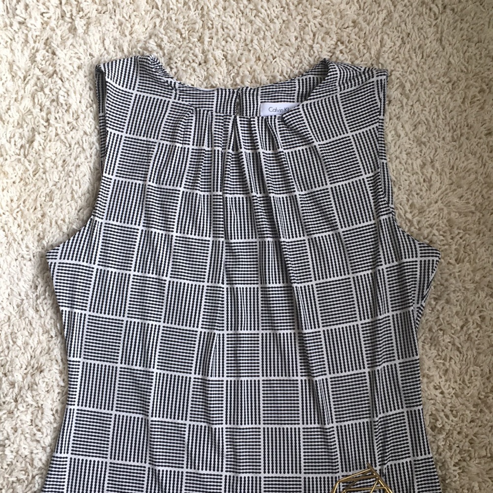 • Calvin Klein Work Wear Top • - Picture 2 of 5